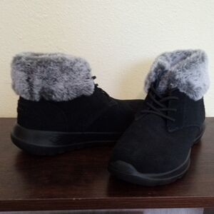 Cozy Black and Gray Fur-Lined Boots